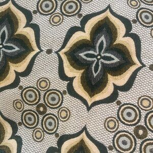 Vintage Jacquard Tapestry Tablecloth / Throw – Medallion Pattern